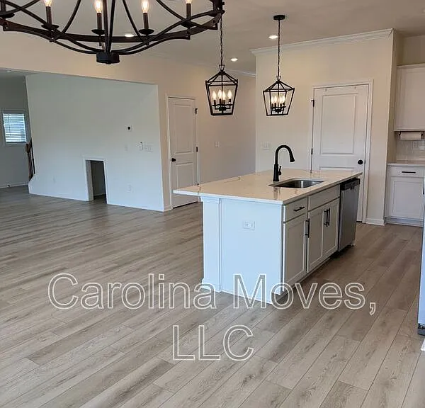 903 Gibbs Rd — Photo 7