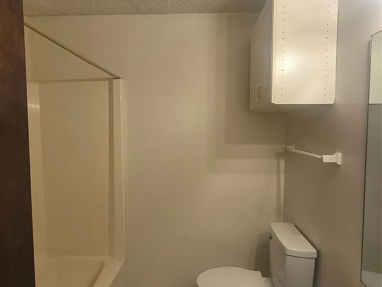 1031 N Oak Ct — Photo 10