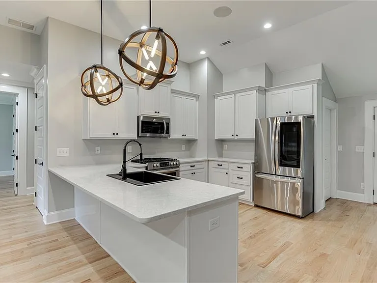 75 Cherry St — Photo 11