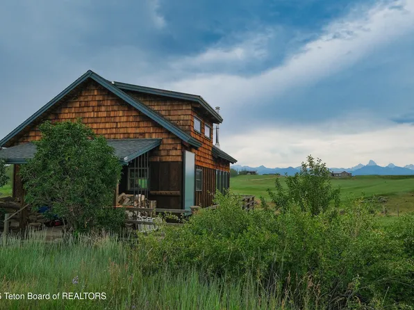 9355 Mountain View Dr, Tetonia, ID 83452