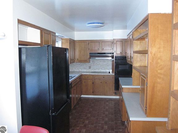 2nd image of 8818 Rapid City Rd NW