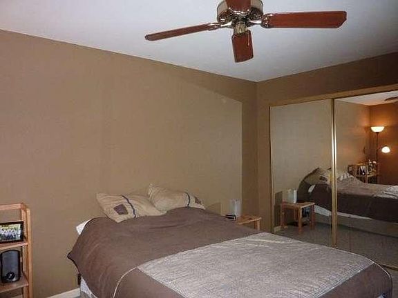 5th image of 300 Foxwood Dr