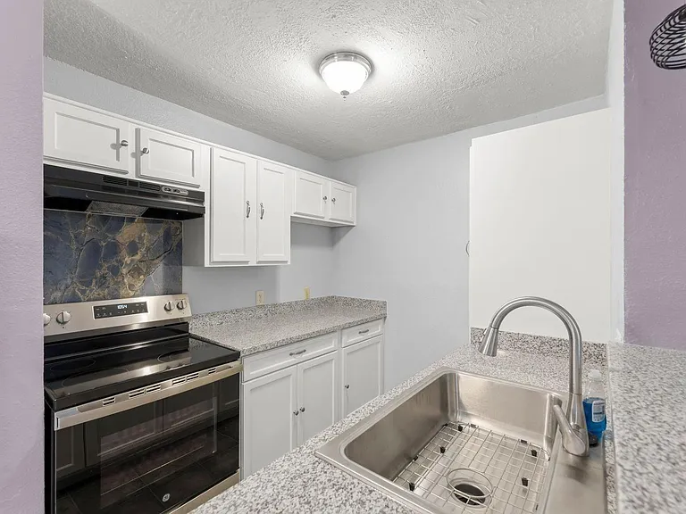 2121 Hepburn St #1216 — Photo 4