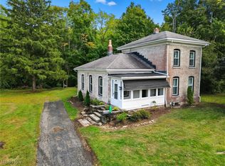 613 Sherman St, Geneva, OH 44041