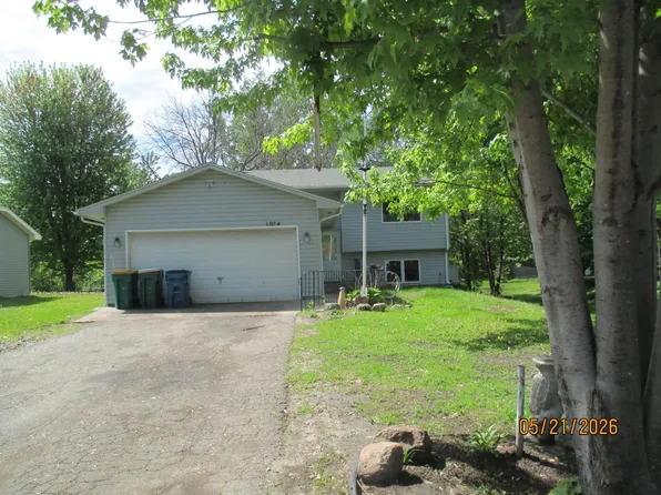 1934 72nd St, Centerville, MN 55038