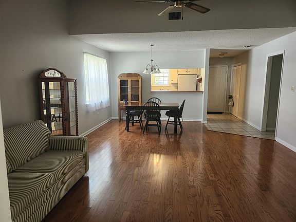 2nd image of 6648 W Sweetbriar Trail