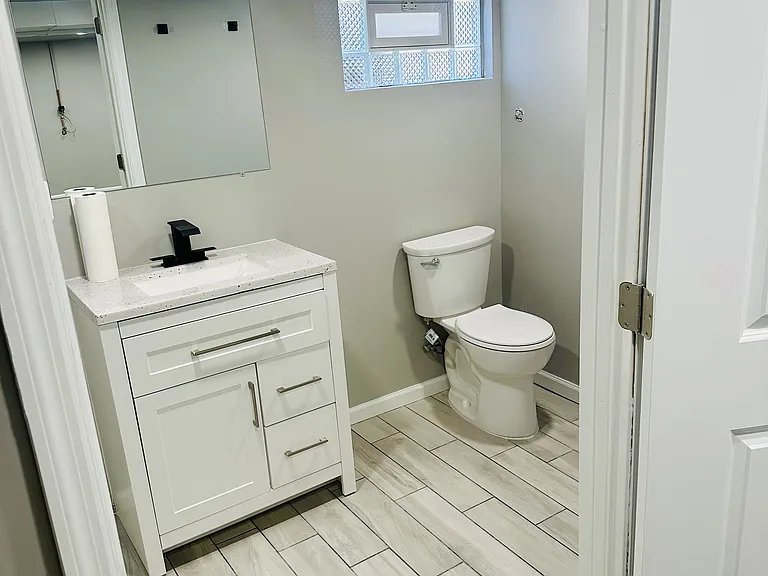 Lower Level
Bathroom