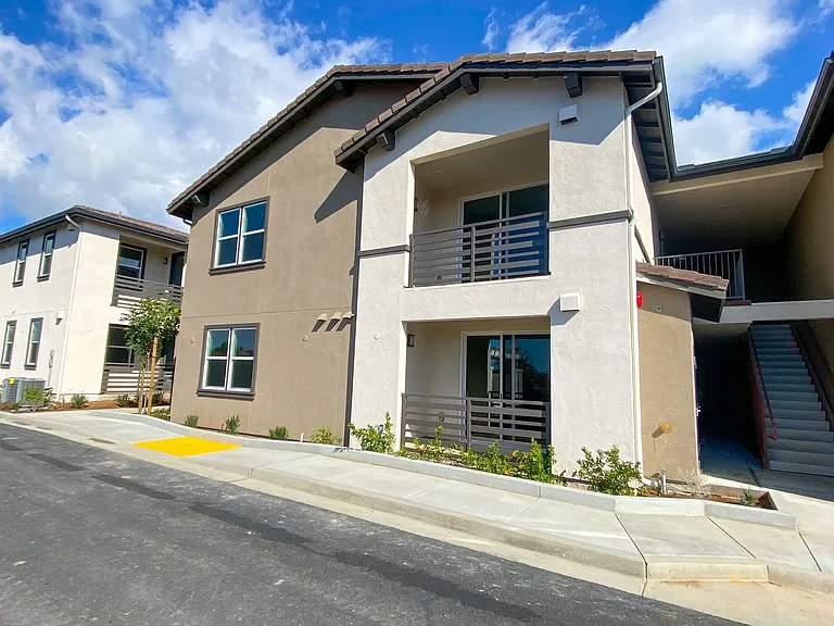 Ridgeway Apartments — Photo 22