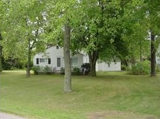 3310 Alco Dr, Waterford, MI 48329