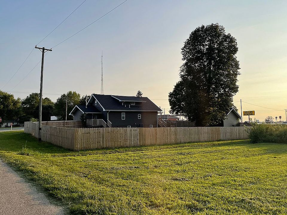 2nd image of 400 W Highway C