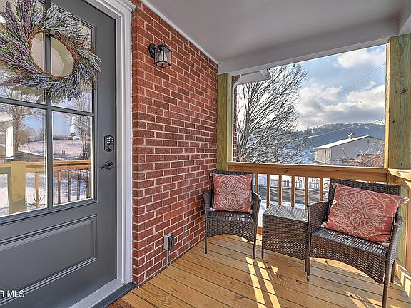 4th image of 31401 Old Saltworks Rd