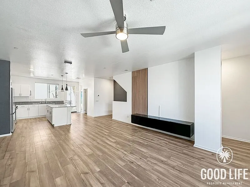 4 bed, 3.5 bath, 1875 sqft, $4,000 — Photo 4