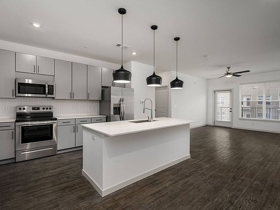 4th image of 6715 Century St #1-417