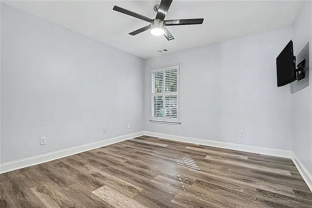 4 bed, 2.5 bath, 2624 sqft, $3,500 — Photo 3