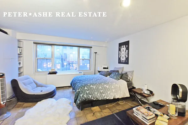 Rented by Peter Ashe | media 3