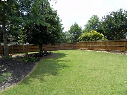 3rd image of 302 Woodington Dr