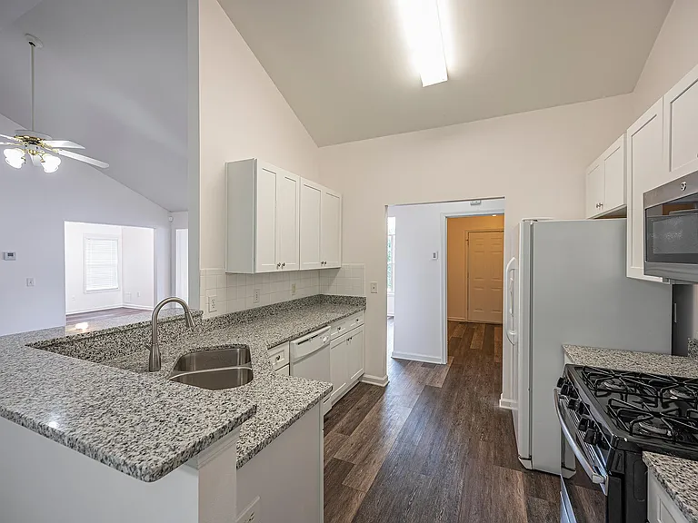 2285 Shady Oaks Dr — Photo 12