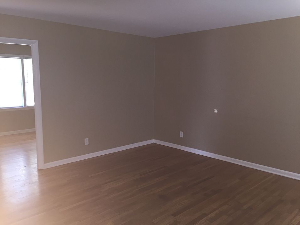 2nd image of 406 New Salem Rd
