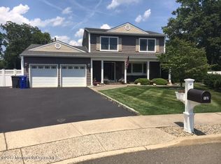 132 Contempo Dr, Toms River, NJ