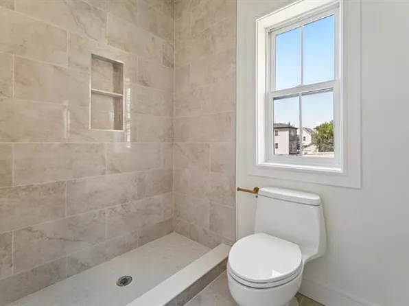 90 East 27th Street image 39 of 43