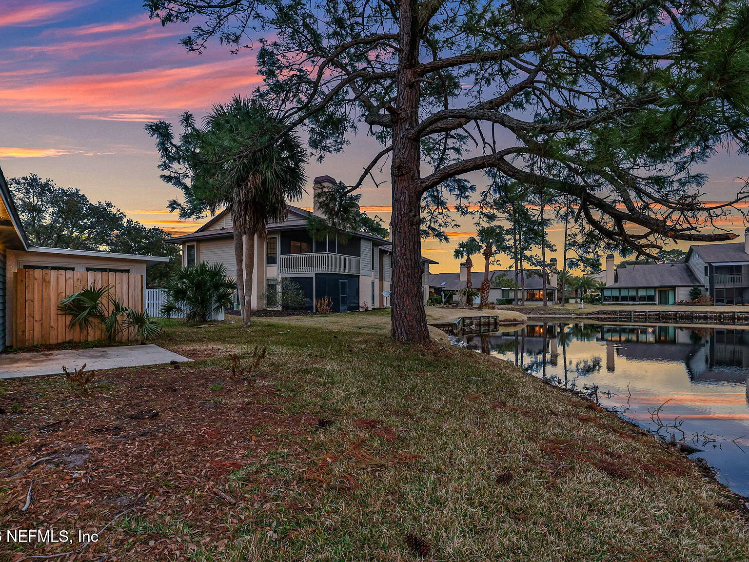 3 bed, 2.0 bath, 1264 sqft, $3,000 — Photo 4