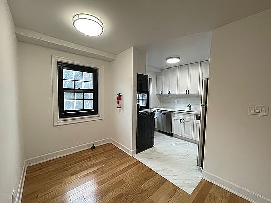 2nd image of 14129 78th Ave APT 2A
