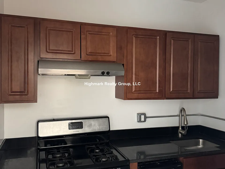 1333 W Birchwood Ave #203
