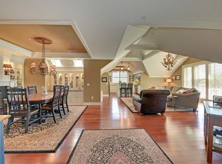 205 Mill St APT 302, Excelsior, MN 55331