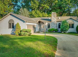 17427 Woodhurst Rd, Granger, IN 46530