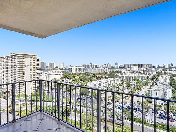 4th image of 210 174th St APT 1812