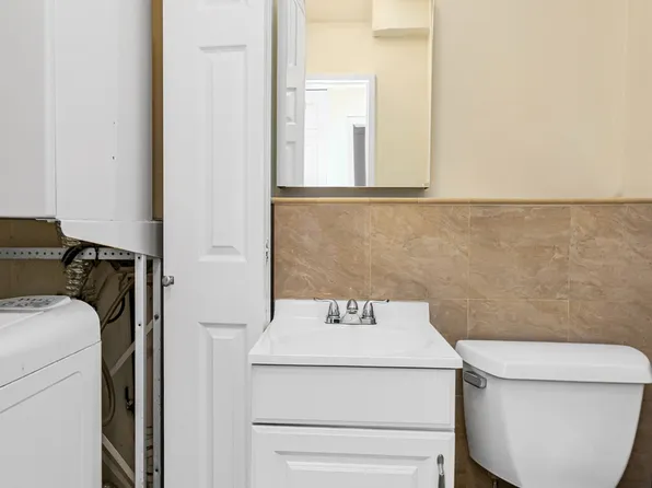 345 East 56th Street image 8 of 12