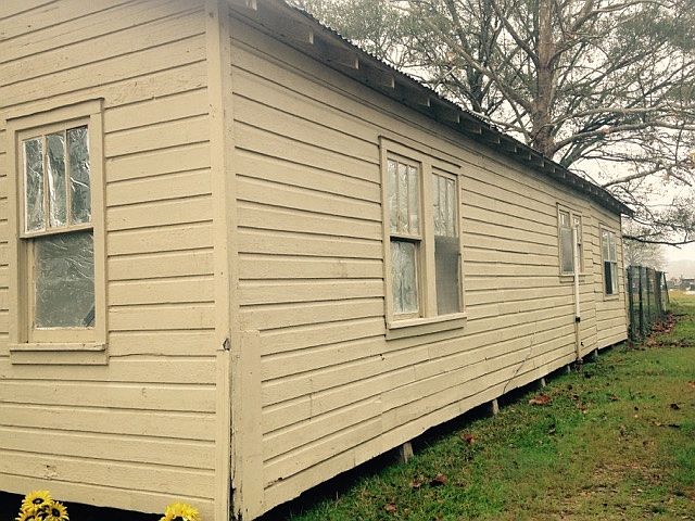 2nd image of 116 Railroad Ave