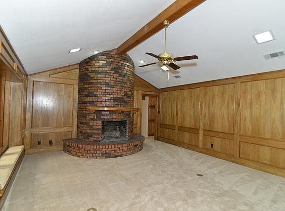 4th image of 2704 Burlwood Dr