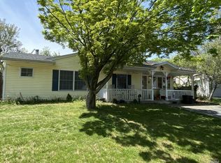 69 Candy Ln, Syosset, NY 11791