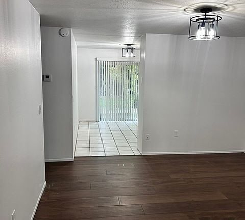 3rd image of 3974 Murdock Ave #3974