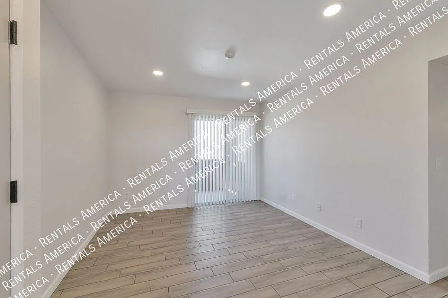 Move-in-ready 2 bedrooms and 2 baths condo in the heart of Tucson — Photo 4