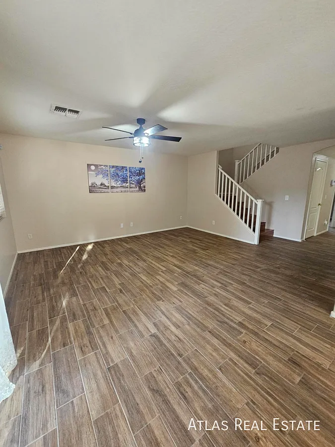 Beautiful Tolleson Home | 4br 3ba Huge Backyard — Photo 3