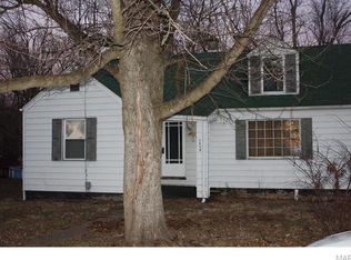 1212 N Cedar St, Bismarck, MO 63624