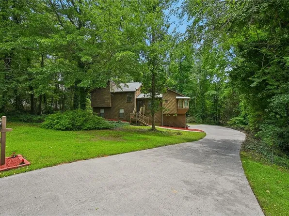14 Bramblewood Way, Cartersville, GA 30120
