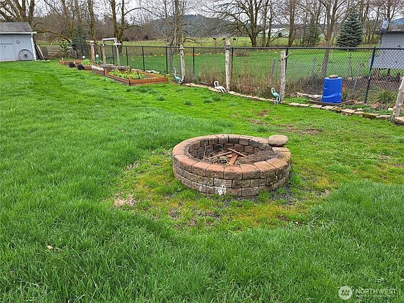 5th image of 1294 Boistfort Road