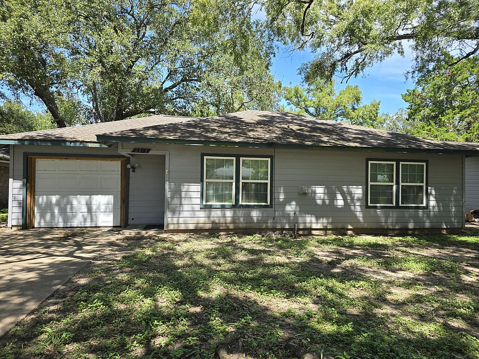 1st image of 2213 Linwood Ln