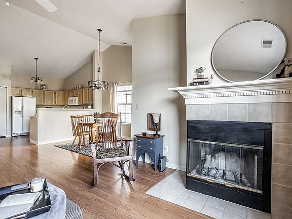 5th image of 4626 Common Vista Cir