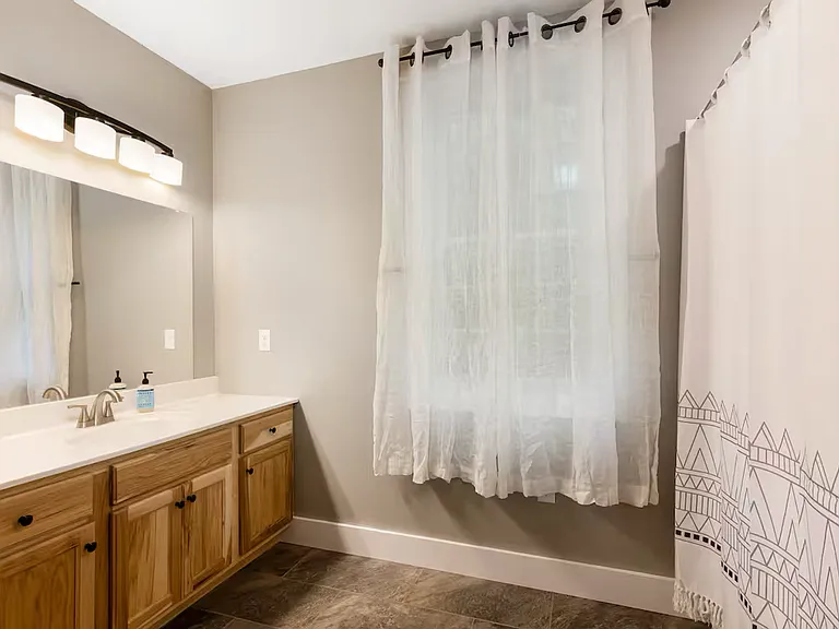 167 E Countryside Rd — Photo 24
