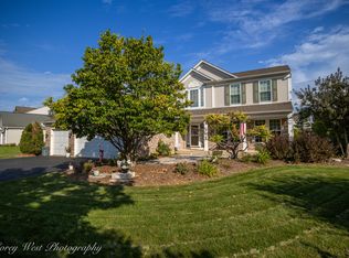 2872 Dartmouth Ln, Dundee, IL 60118