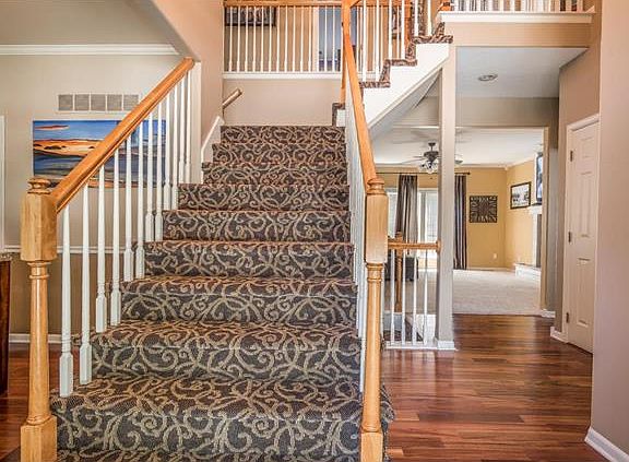3rd image of 7521 Highridge Ave