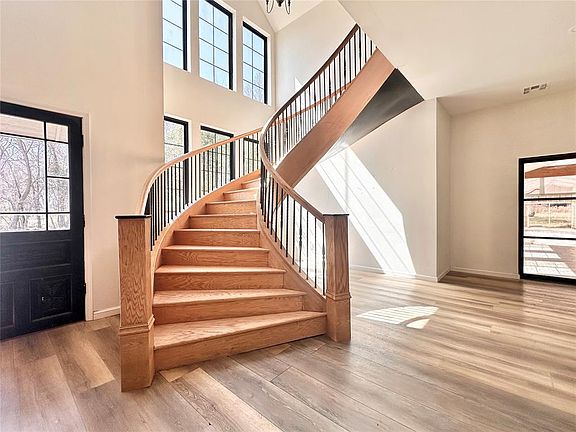 3rd image of 40202 Benson Park Rd