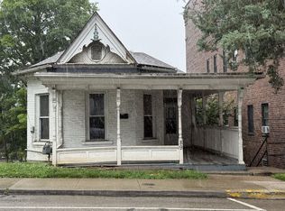 89 W Union St, Athens, OH 45701