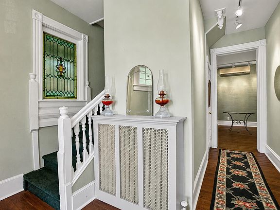 5th image of 670 Washington St