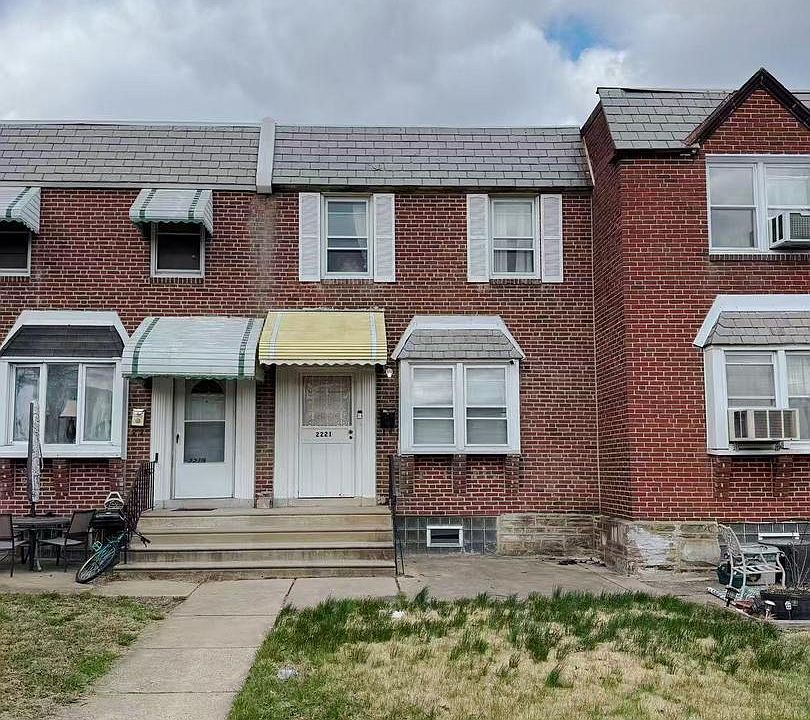 1st image of 2221 Longshore Ave
