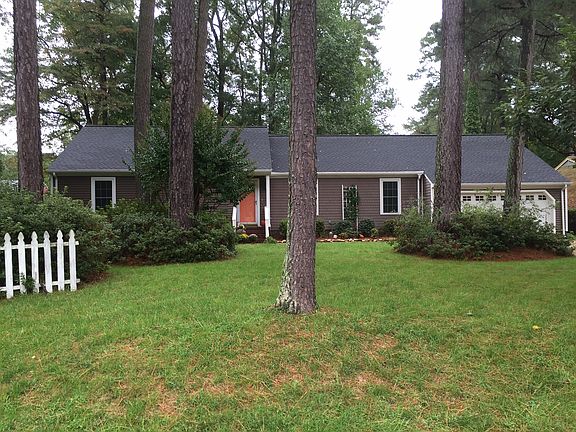 4th image of 305 Moss Ave